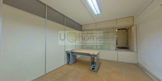 Loja para Arrendamento em Lumiar