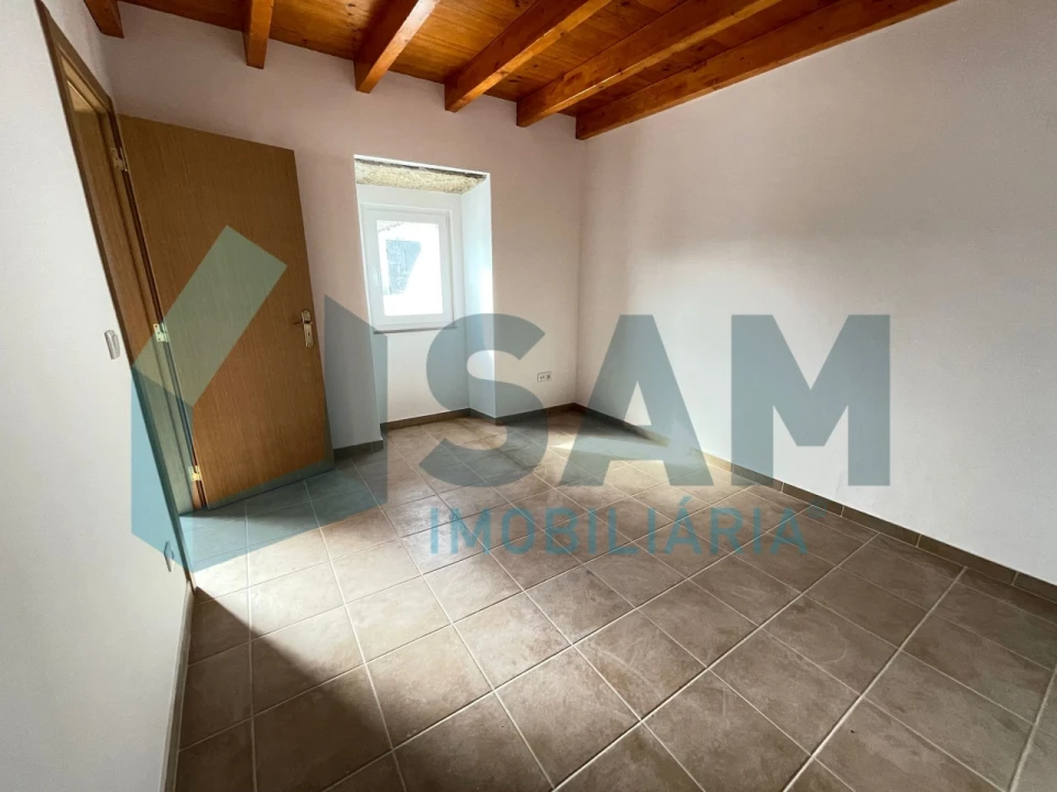 Moradia T2 para Venda em Reguengo Grande Foto 7