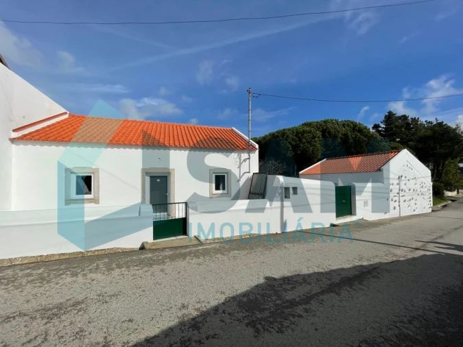 Moradia T2 para Venda em Reguengo Grande Foto 1