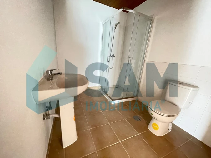 Moradia T2 para Venda em Reguengo Grande Foto 8