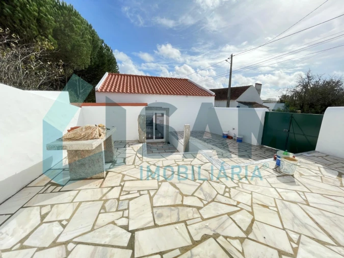 Moradia T2 para Venda em Reguengo Grande Foto 9