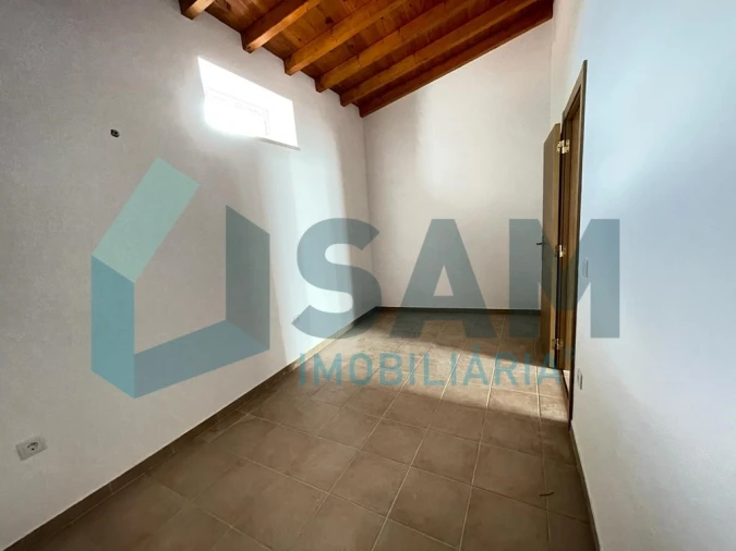 Moradia T2 para Venda em Reguengo Grande Foto 13