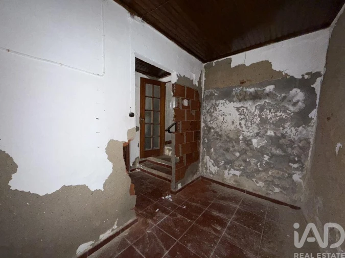 Moradia T2 para Venda em Alguber Foto 16