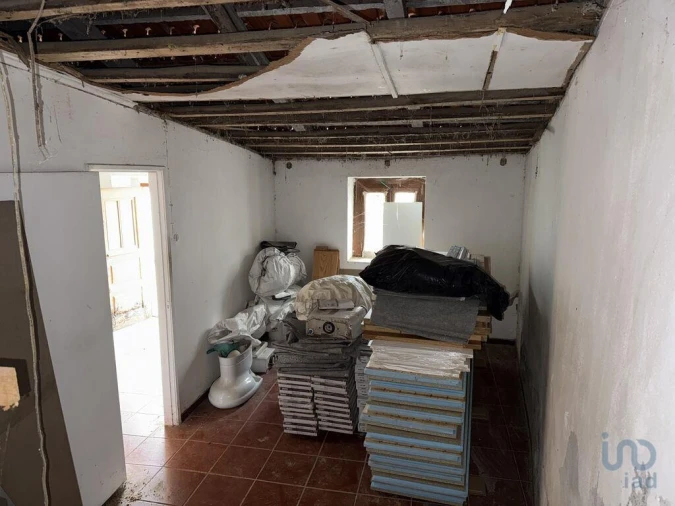 Moradia T2 para Venda em Alguber Foto 11