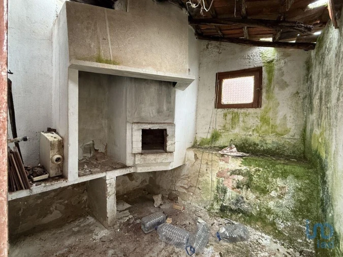 Moradia T2 para Venda em Alguber Foto 5