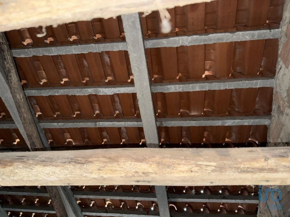 Moradia T2 para Venda em Alguber Foto 12