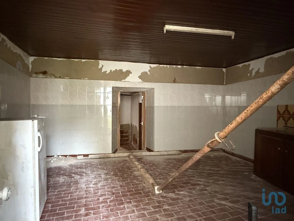 Moradia T2 para Venda em Alguber Foto 9