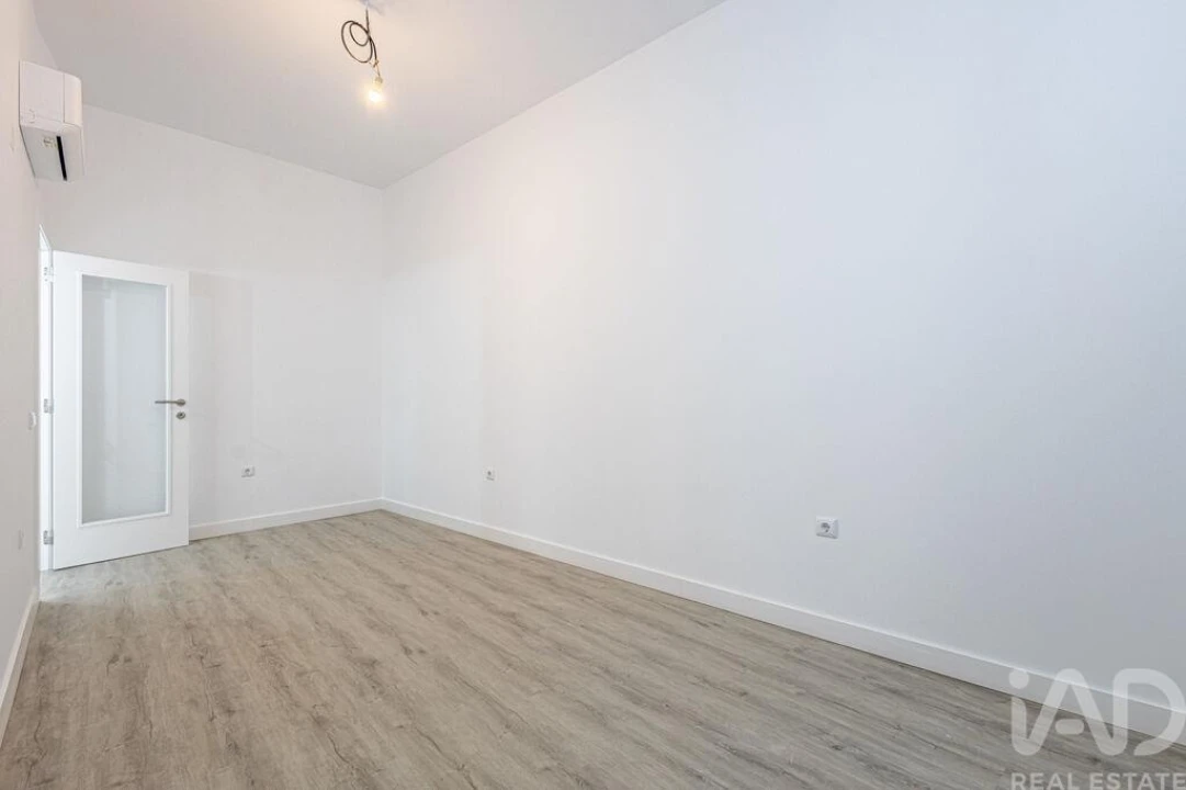 Apartamento T1 para Venda em Nadadouro Foto 23