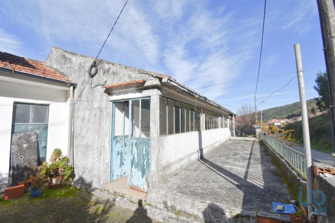 Moradia T2 para Venda em Vila Nova Foto 5