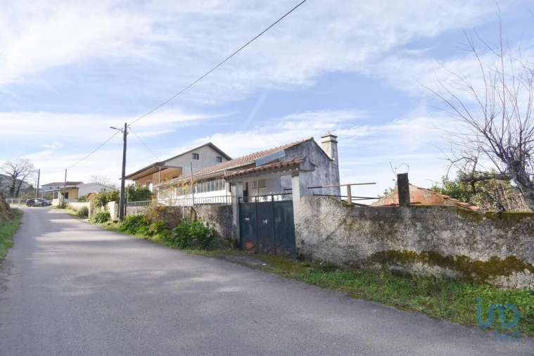 Moradia T2 para Venda em Vila Nova Foto 3