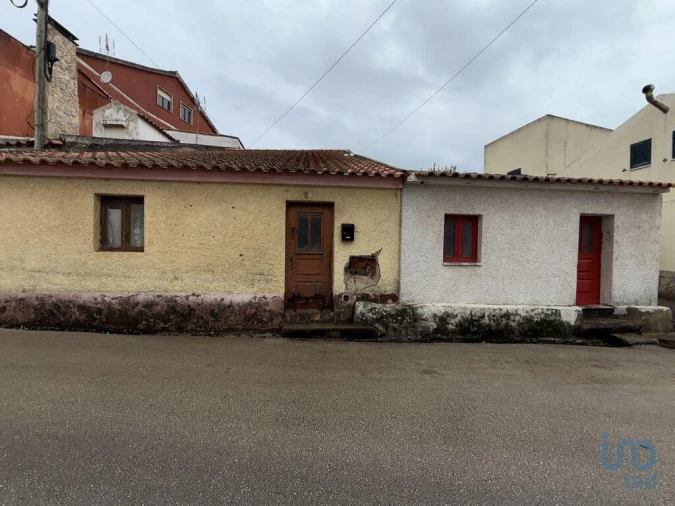 Moradia T2 para Venda em Alguber Foto 5