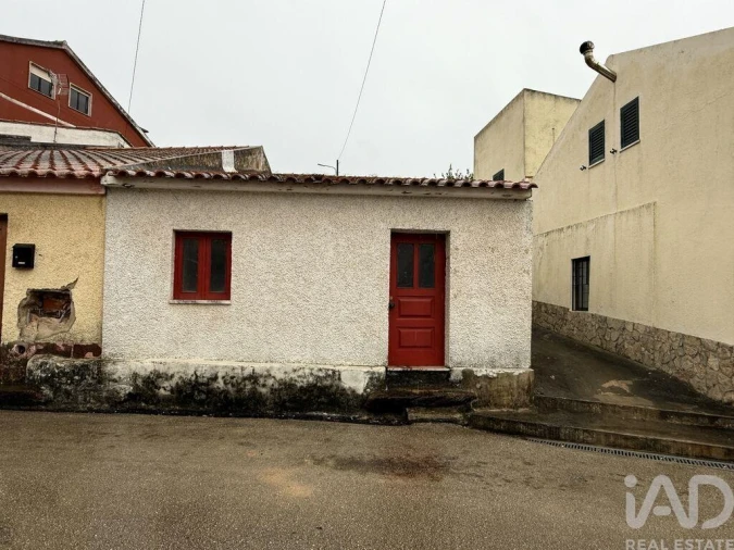 Moradia T2 para Venda em Alguber Foto 25