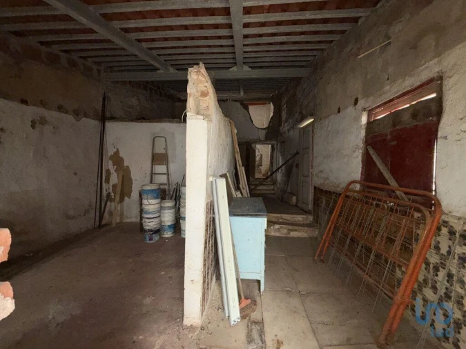 Moradia T2 para Venda em Alguber Foto 8