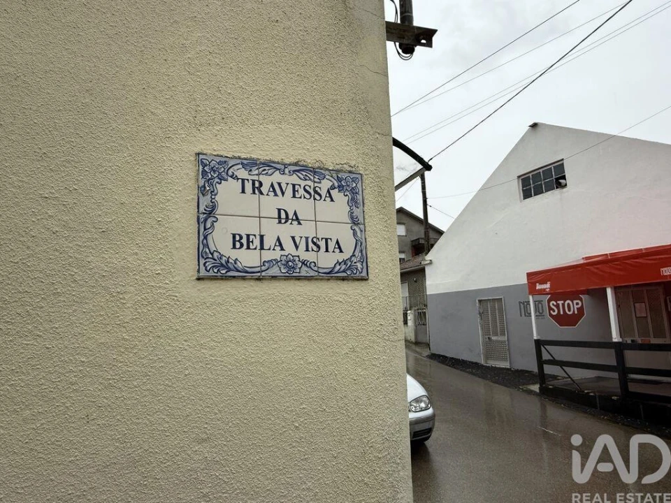 Moradia T2 para Venda em Alguber Foto 24