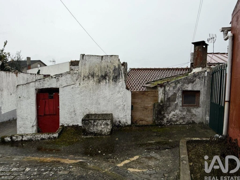 Moradia T2 para Venda em Alguber Foto 22