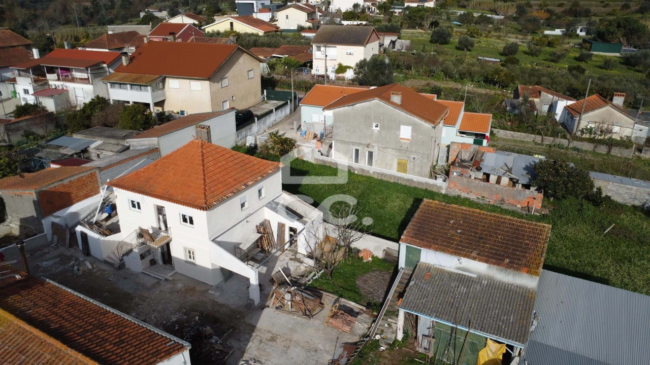 Moradia T4 para Venda em São Martinho de Árvore e Lamarosa Foto 2