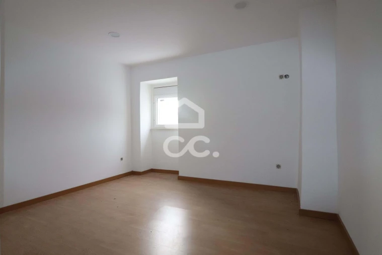 Moradia T4 para Venda em São Martinho de Árvore e Lamarosa Foto 6