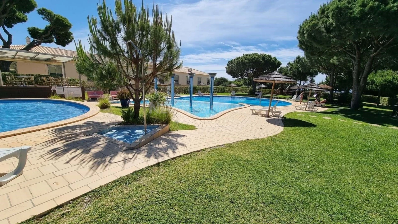 Apartamento T2 para Venda em Albufeira e Olhos de Água Foto 3