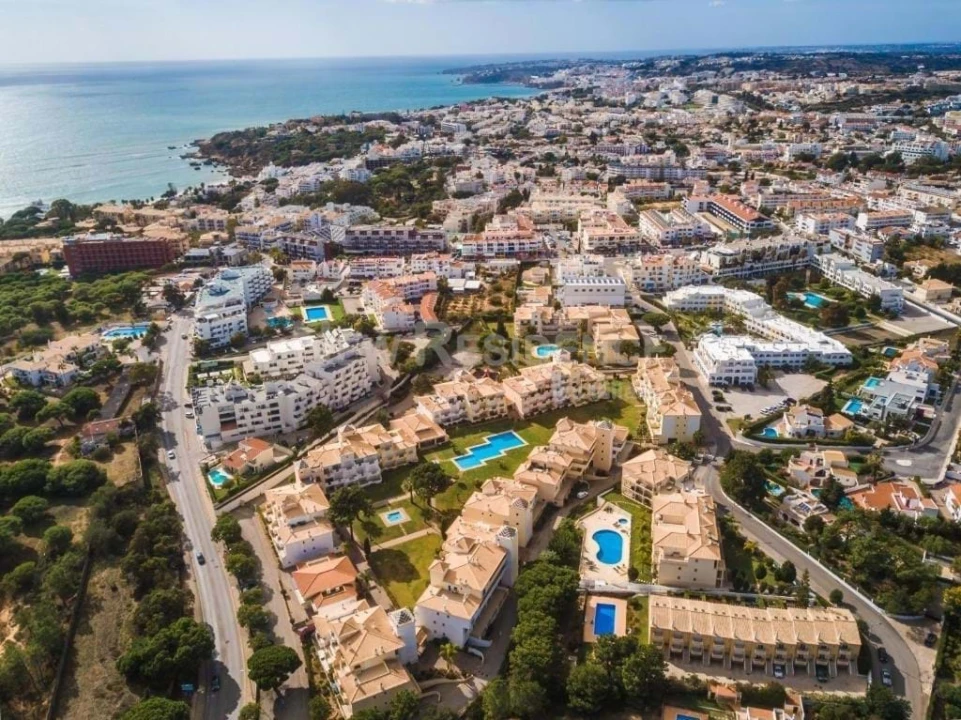 Apartamento T2 para Venda em Albufeira e Olhos de Água Foto 2