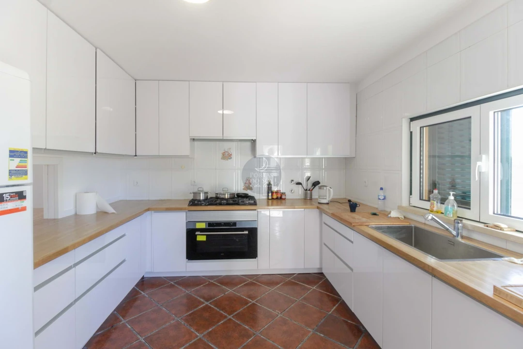 Moradia T9 para Arrendamento em Abitureiras Foto 9