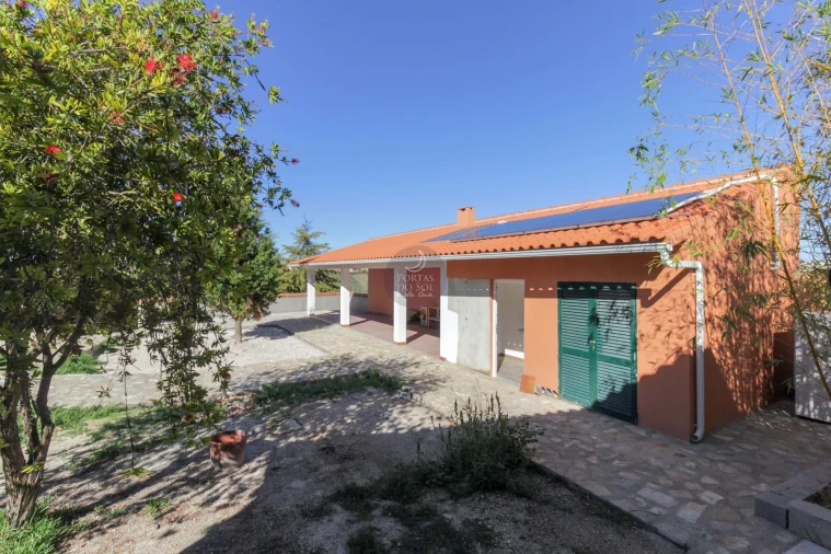 Moradia T9 para Arrendamento em Abitureiras Foto 38