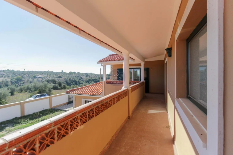 Moradia T9 para Arrendamento em Abitureiras Foto 26