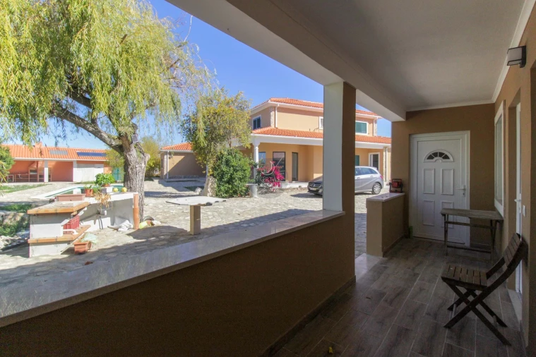 Moradia T9 para Arrendamento em Abitureiras Foto 49