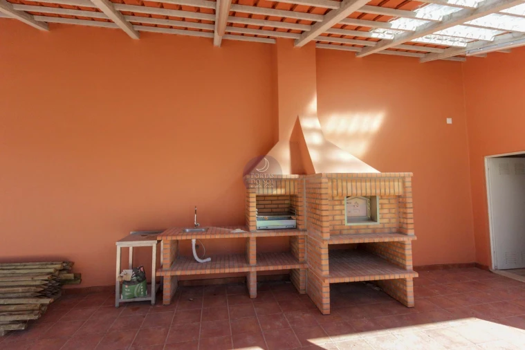 Moradia T9 para Arrendamento em Abitureiras Foto 40