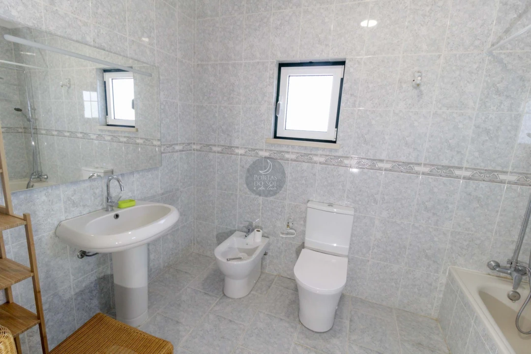 Moradia T9 para Arrendamento em Abitureiras Foto 31