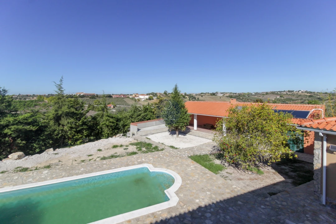 Moradia T9 para Arrendamento em Abitureiras Foto 36