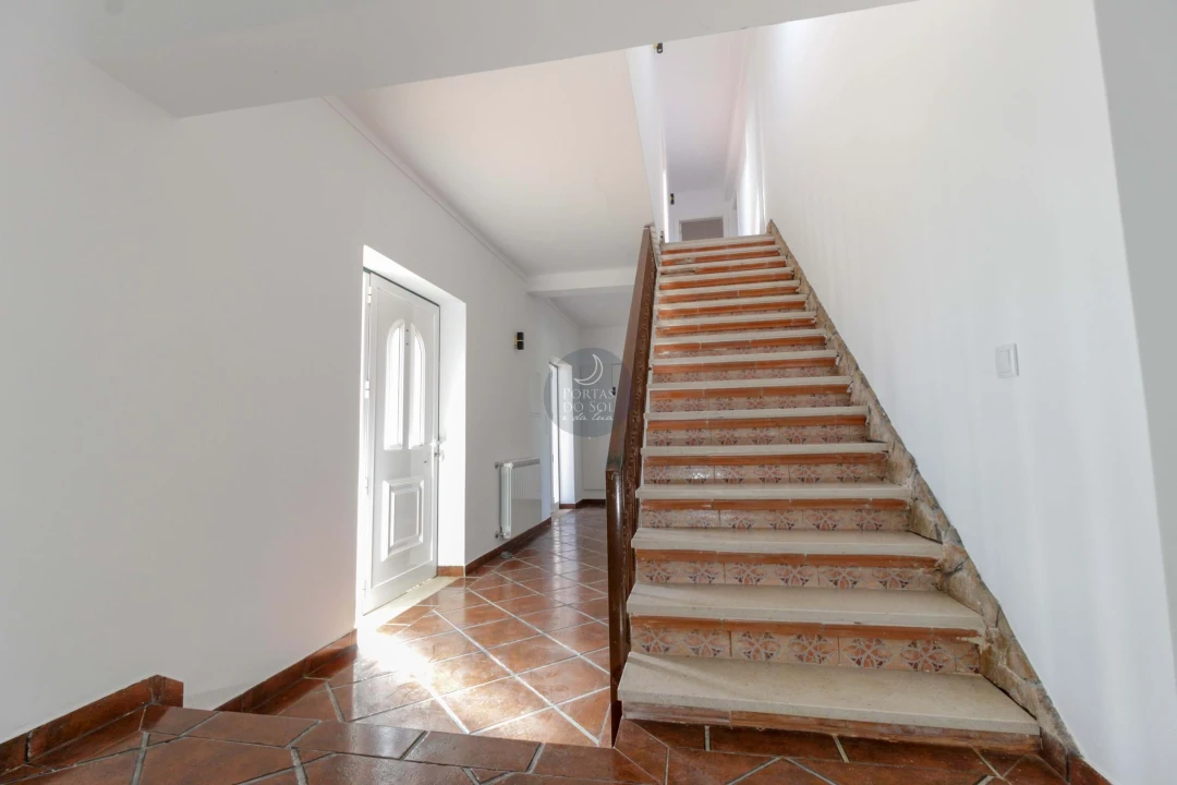 Moradia T9 para Arrendamento em Abitureiras Foto 21