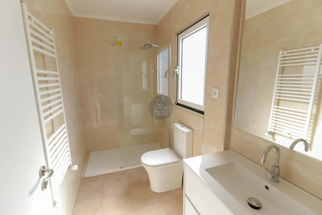 Moradia T9 para Arrendamento em Abitureiras Foto 46