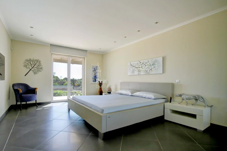 Moradia T4 para Venda em Conceição e Cabanas de Tavira Foto 16