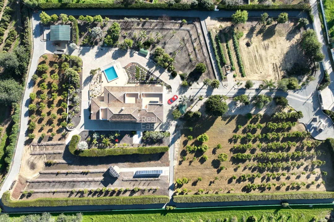 Moradia T4 para Venda em Conceição e Cabanas de Tavira Foto 3