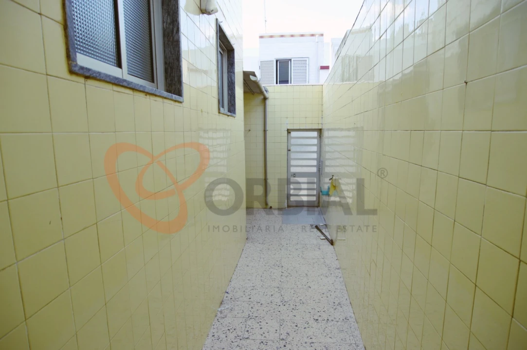 Moradia T3 para Venda em Olhão Foto 8