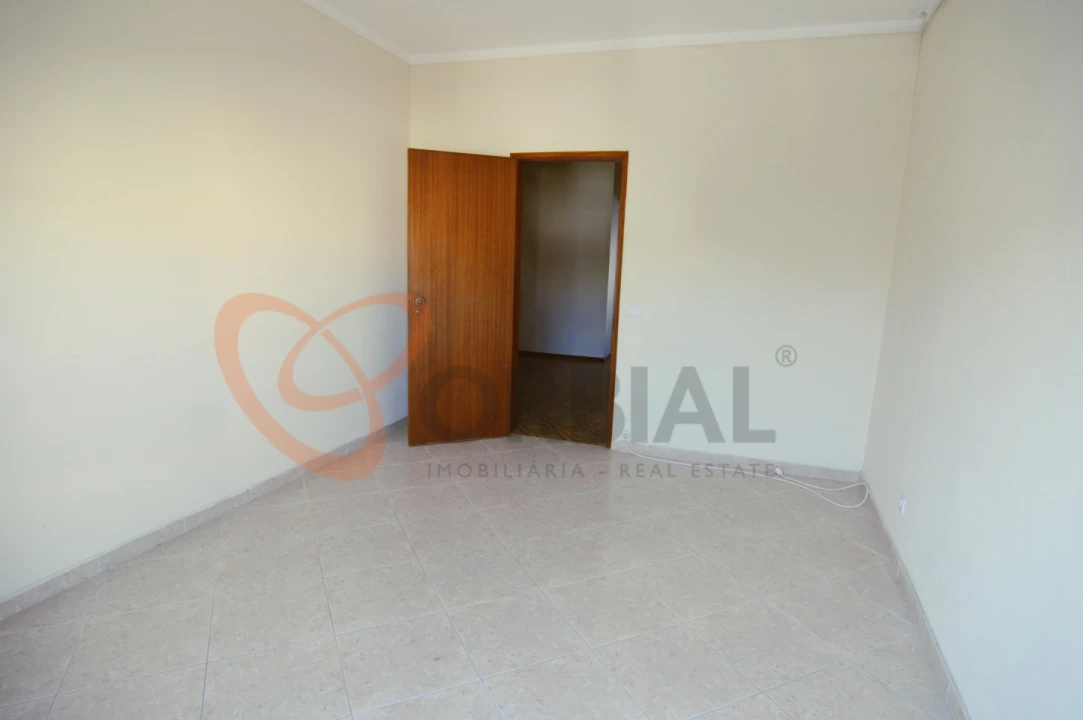 Moradia T3 para Venda em Olhão Foto 13