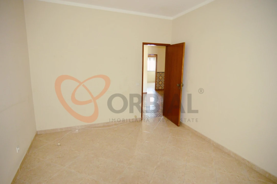 Moradia T3 para Venda em Olhão Foto 14