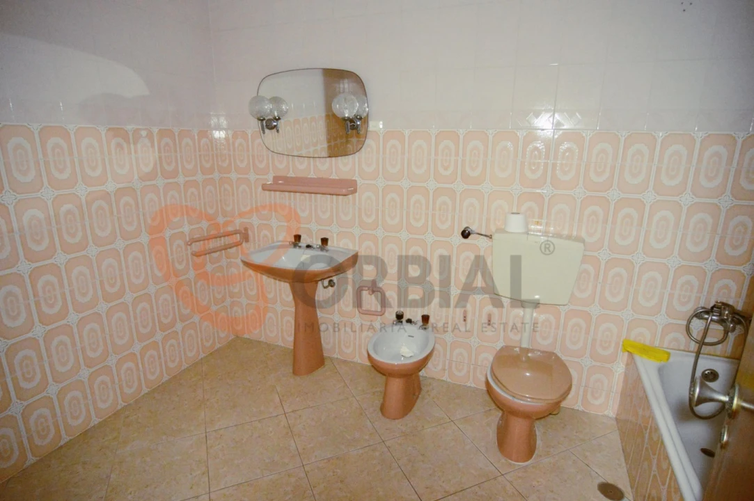 Moradia T3 para Venda em Olhão Foto 16