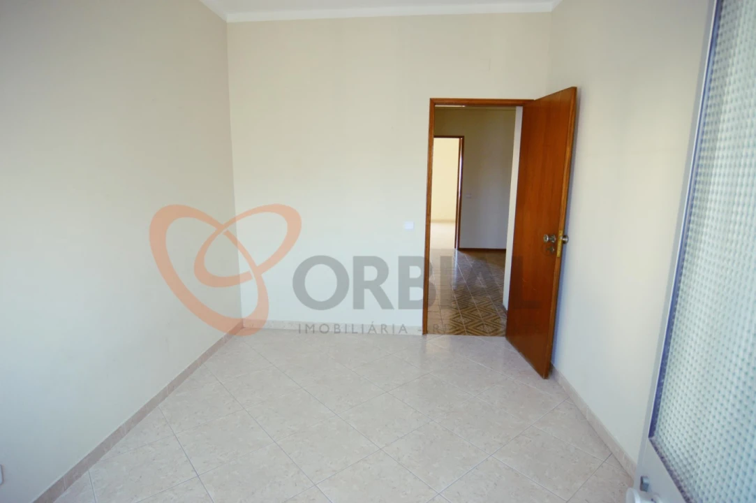 Moradia T3 para Venda em Olhão Foto 18