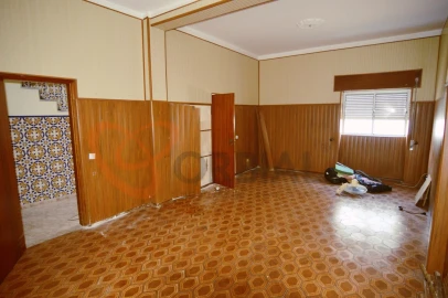 Moradia T3 para Venda em Olhão
