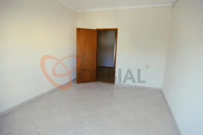 Moradia T3 para Venda em Olhão