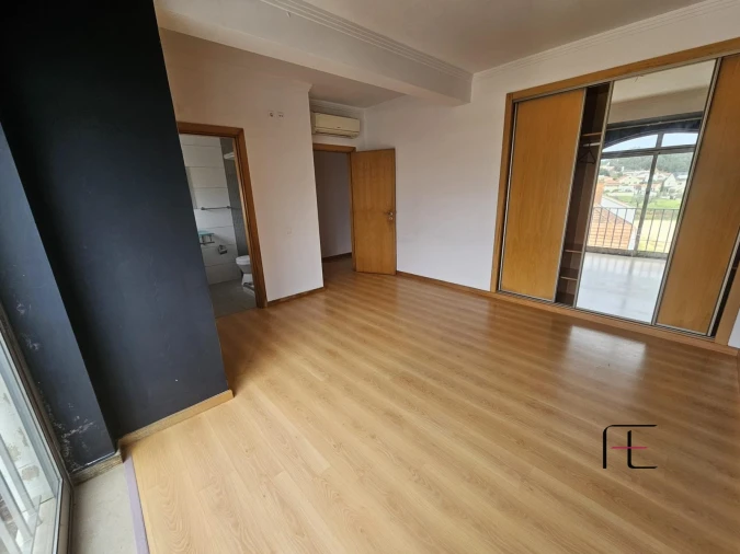 Apartamento T3 para Venda em Caxarias Foto 4
