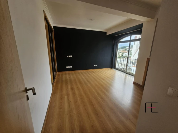 Apartamento T3 para Venda em Caxarias Foto 3