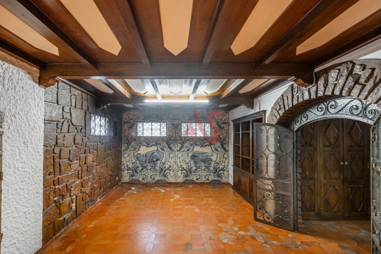 Moradia T4 para Venda em Oliveira, São Paio e São Sebastião Foto 24