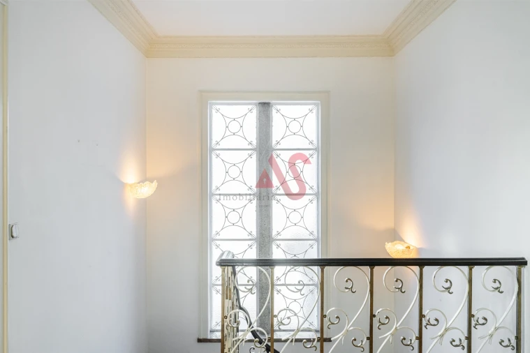 Moradia T4 para Venda em Oliveira, São Paio e São Sebastião Foto 13