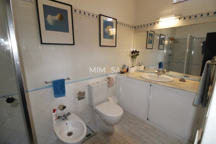 Quinta T4 para Venda em Bensafrim e Barão de São João Foto 17