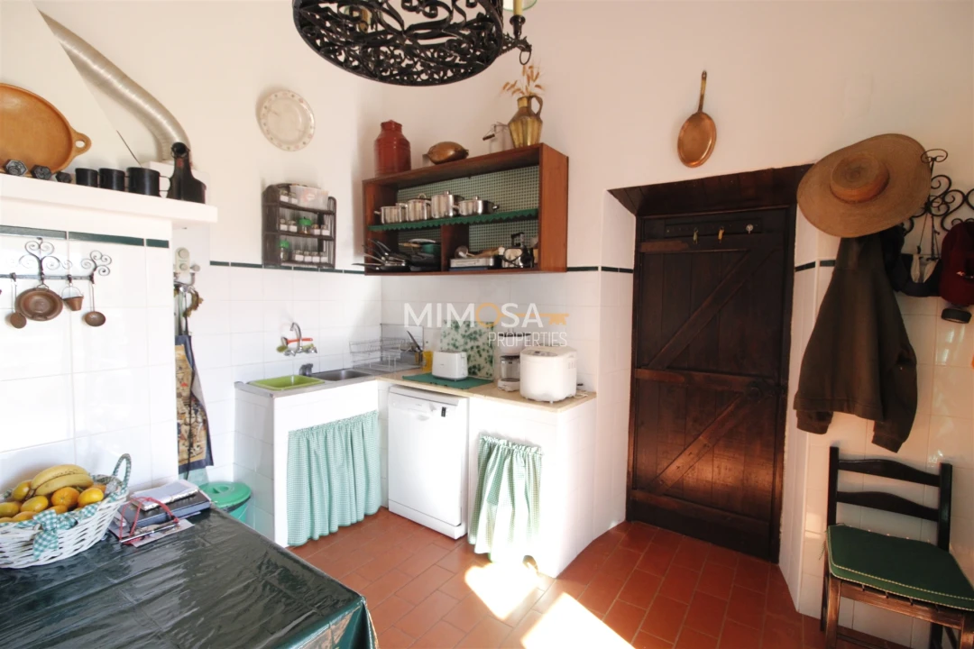 Quinta T4 para Venda em Bensafrim e Barão de São João Foto 15