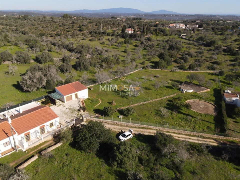 Quinta T4 para Venda em Bensafrim e Barão de São João Foto 2