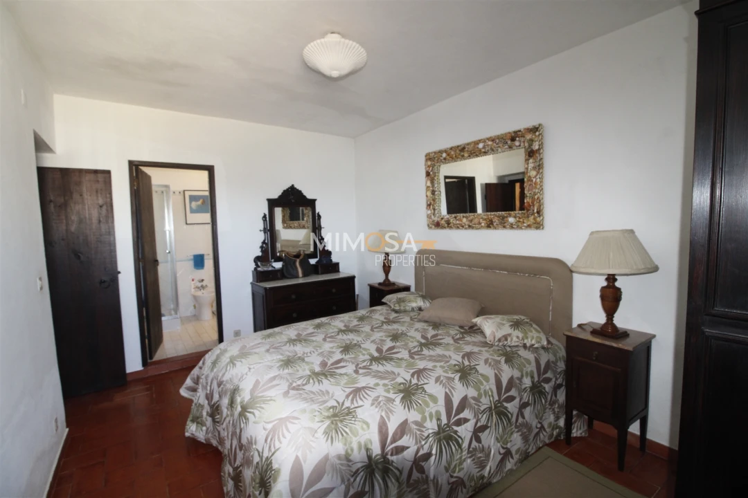 Quinta T4 para Venda em Bensafrim e Barão de São João Foto 12