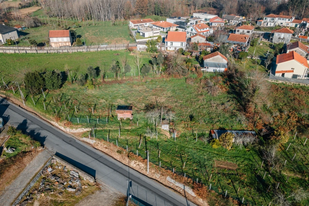 Terreno para Venda em Golães Foto 15